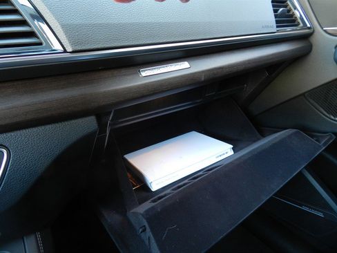 Used 2023 Audi Q5 2.0T Premium Plus w/ Premium Plus Package image 34