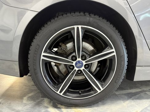 Used 2014 Ford Fusion SE w/ Equipment Group 202A image 28