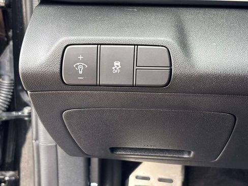 Certified 2025 Hyundai Elantra Sport FWD image 28