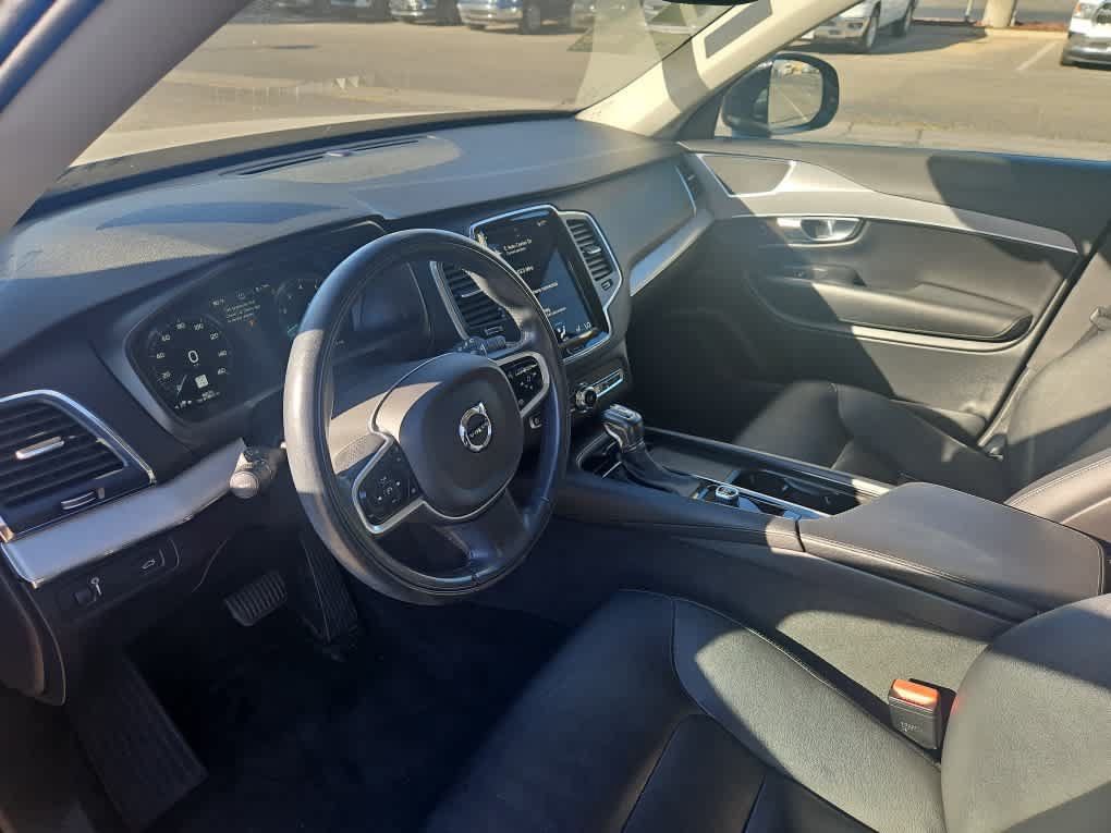 Used 2022 Volvo XC90 T5 Momentum AWD/4WD image 15