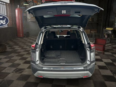 Used 2023 Nissan Rogue S AWD/4WD image 10