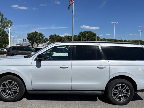 Used 2025 Ford Expedition Max Active AWD/4WD image 7