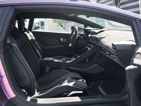 Used 2024 Lamborghini Huracan Sterrato image 25