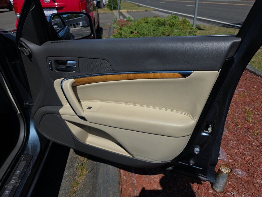 Used 2012 Lincoln MKZ FWD image 12