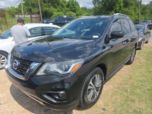 Used 2018 Nissan Pathfinder SV AWD/4WD image 1