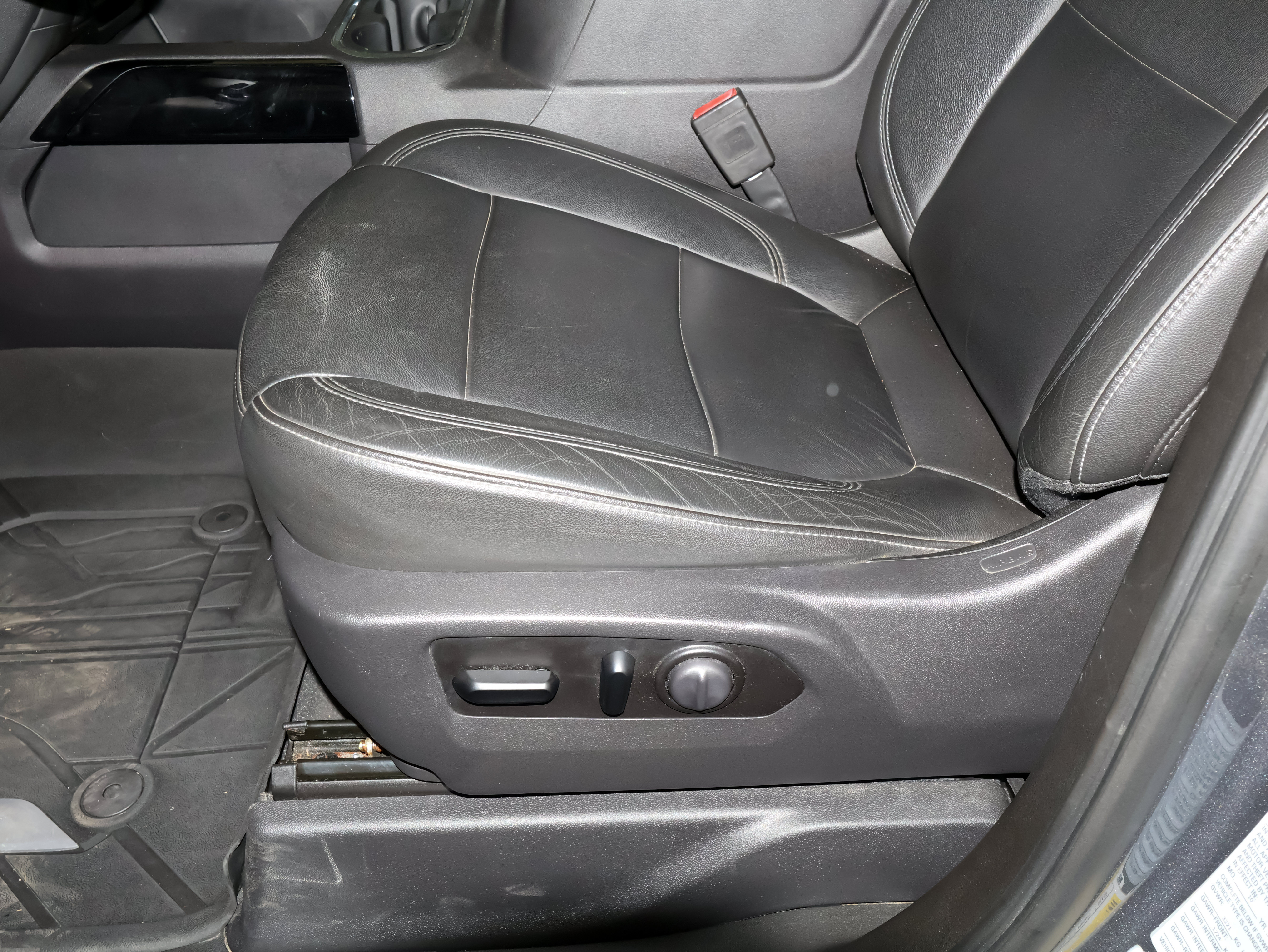 Used 2020 Chevrolet Silverado 1500 RST AWD/4WD image 15
