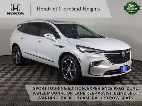 Used 2022 Buick Enclave Essence w/ Experience Buick Package image 1