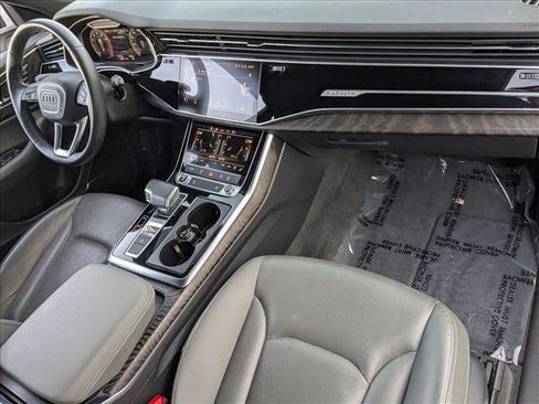 Used 2022 Audi Q8 Premium Plus w/ Premium Plus Package image 19