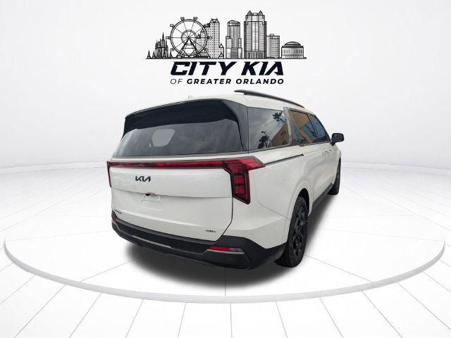 Certified 2025 Kia Carnival SX FWD image 5