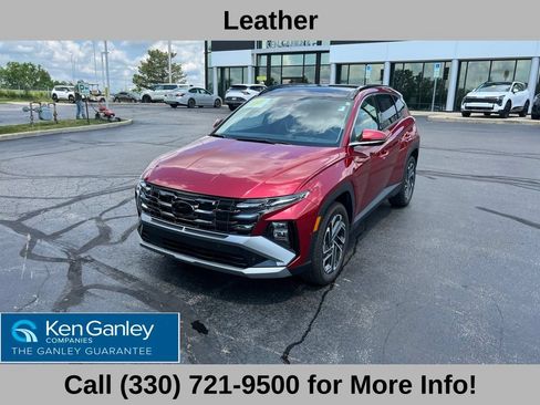 Used 2025 Hyundai Tucson Limited AWD/4WD image 2