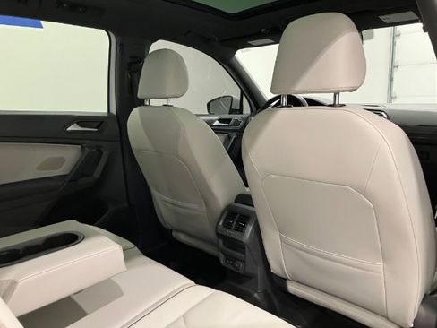 Used 2019 Volkswagen Tiguan SEL Premium R-Line AWD/4WD image 36