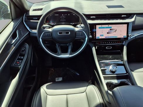 New 2026 Jeep Grand Cherokee L Limited AWD/4WD image 4