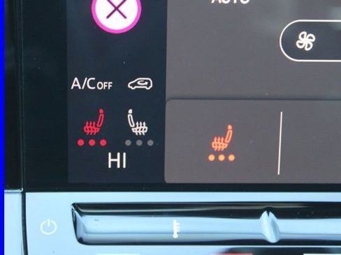 Used 2024 Volkswagen GTI SE image 34