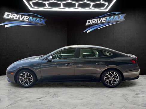 Used 2023 Hyundai Sonata SEL w/ Convenience Package FWD image 3