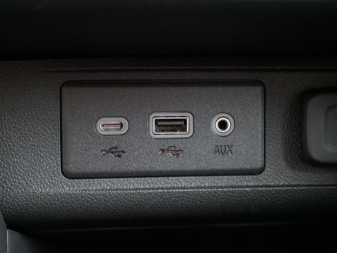 Used 2023 Buick Encore GX Preferred w/ Cold Weather Comfort Package image 32