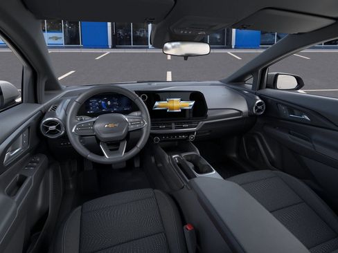 New 2026 Chevrolet Equinox EV LT image 39