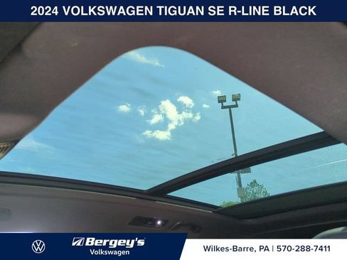 Certified 2024 Volkswagen Tiguan SE R-Line AWD/4WD image 25