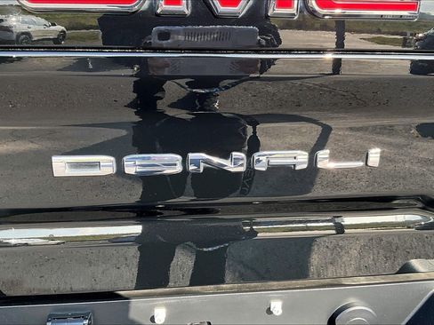 Used 2023 GMC Sierra 3500 Denali w/ Denali Ultimate Package image 34