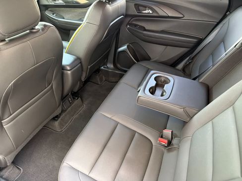 Used 2025 Chevrolet TrailBlazer ACTIV w/ Convenience Package FWD image 4