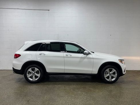 Used 2018 Mercedes-Benz GLC 300 4MATIC image 2