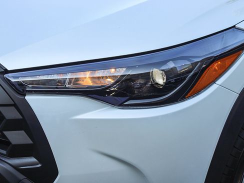Used 2026 Toyota Corolla Cross L FWD image 5