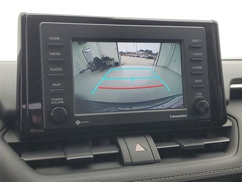 Used 2020 Toyota RAV4 XLE image 28