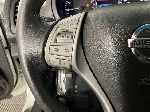 Used 2014 Nissan Altima 2.5 SV w/ Convenience Package FWD image 25