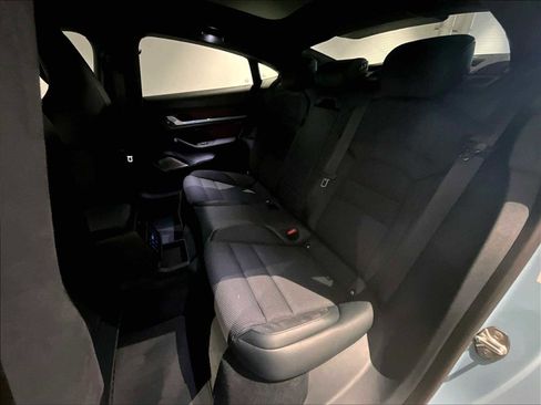 Used 2020 Porsche Taycan Turbo S image 31