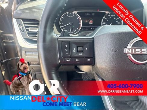 Used 2025 Nissan Rogue SV FWD image 18