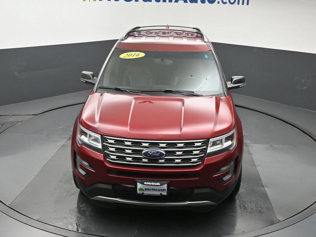 Used 2016 Ford Explorer XLT w/ Equipment Group 202A FWD image 28