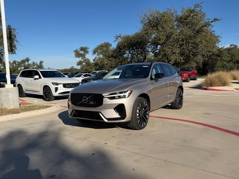 New 2026 Volvo XC60 T8 Ultra w/ Protection Package Premier image 2