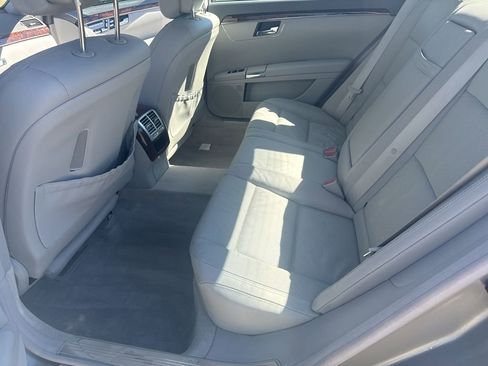 Used 2011 Mercedes-Benz S 550 image 12