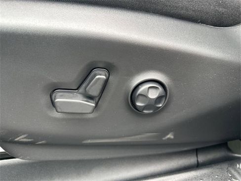 New 2025 Chrysler Pacifica Select w/ Uconnect Theater Family Group image 11