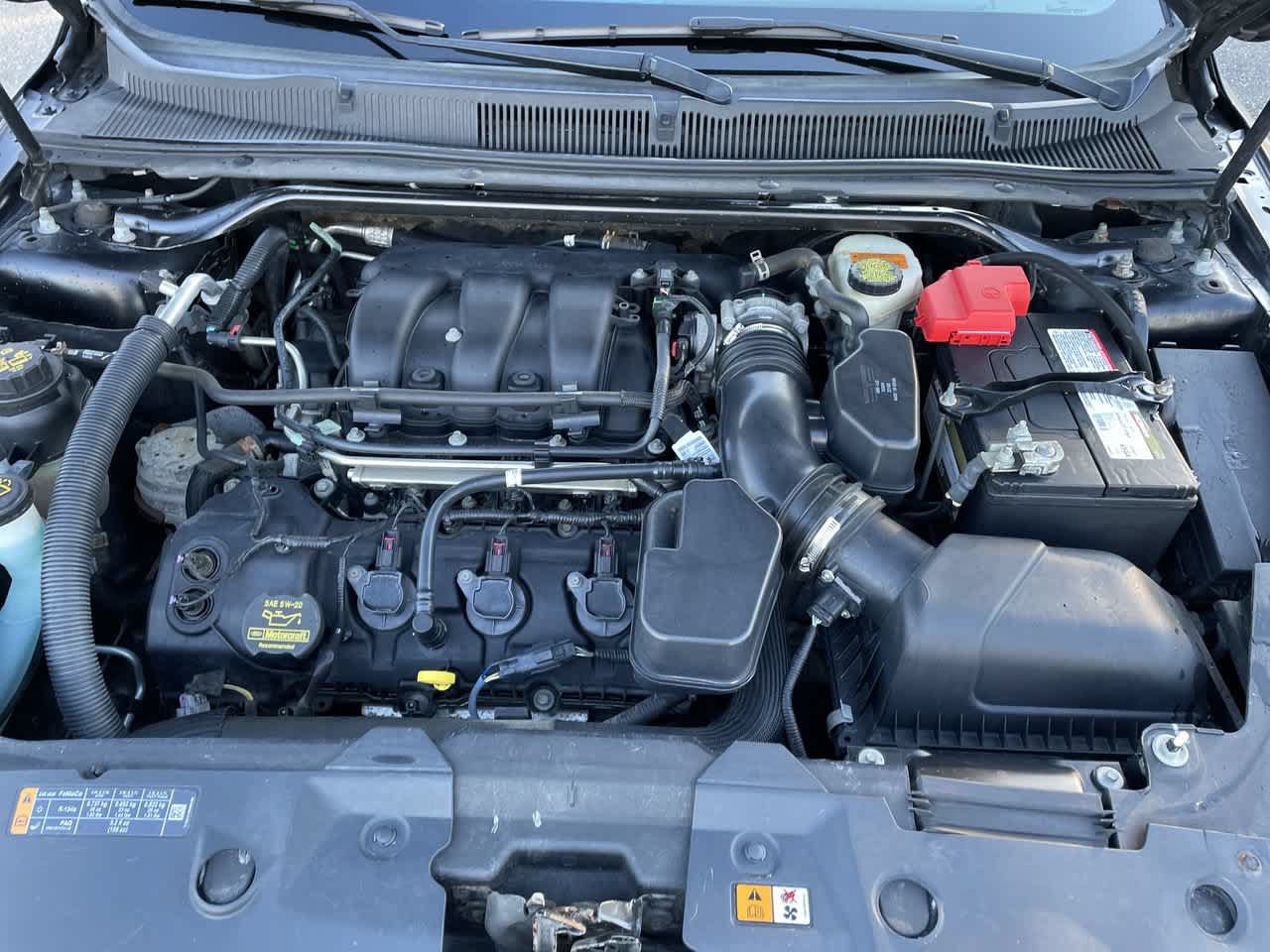 Used 2013 Ford Taurus Limited FWD image 30