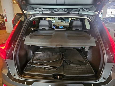 Certified 2026 Volvo XC40 B5 Core w/ Climate Package AWD/4WD image 7