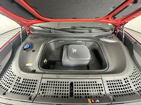 Used 2026 Hyundai Ioniq 9 Limited image 36