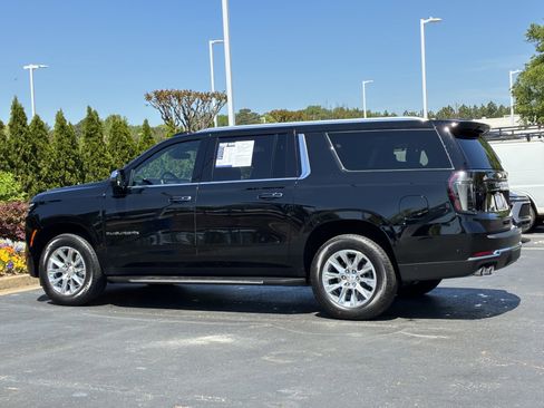 Used 2026 Chevrolet Suburban Premier image 9