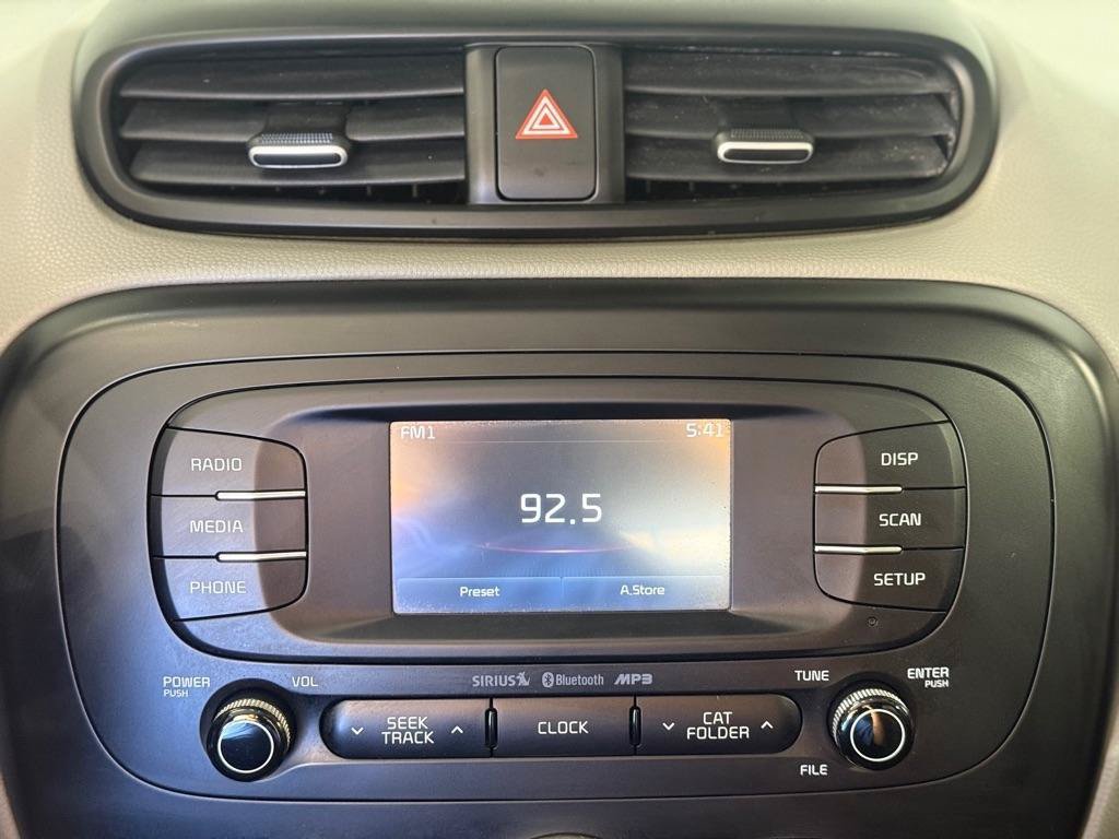 Used 2016 Kia Soul + FWD image 15