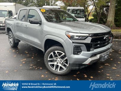 Used 2024 Chevrolet Colorado Z71 w/ Z71 Convenience Package 2