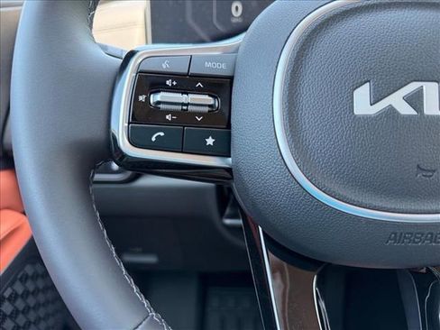 New 2026 Kia Carnival SX FWD image 26