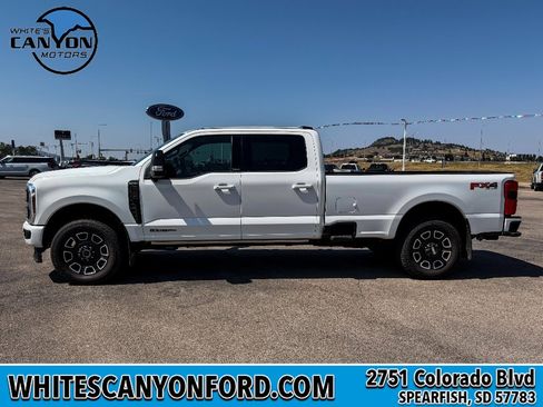Used 2025 Ford F350 Platinum AWD/4WD image 2