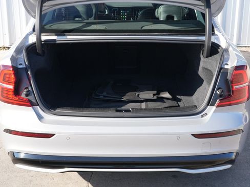 Used 2025 Volvo S60 B5 Plus w/ Climate Package image 10