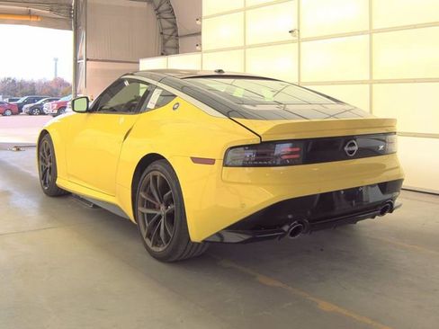 Certified 2024 Nissan Z Performance w/ Floor Mat Package image 4