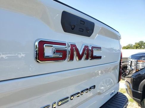 New 2025 GMC Sierra 2500 SLT w/ SLT Premium Package image 7