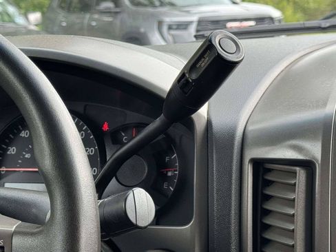 Used 2006 Nissan Titan XE RWD image 6