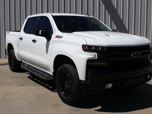 Used 2021 Chevrolet Silverado 1500 LT Trail Boss w/ Convenience Package II image 5