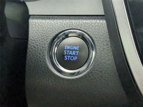 Certified 2020 Toyota Camry XSE FWD image 29