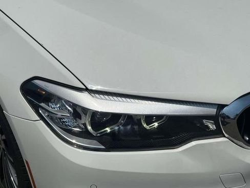 Used 2019 BMW 530i xDrive w/ Convenience Package image 8