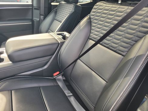 Used 2025 GMC Sierra EV Denali AWD/4WD image 9