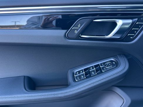 New 2026 Porsche Macan image 12